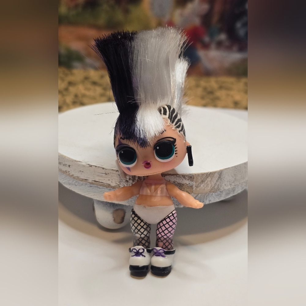L.O.L Surprise! Remix Rock Club Roadie Small Doll [ Read Details ]